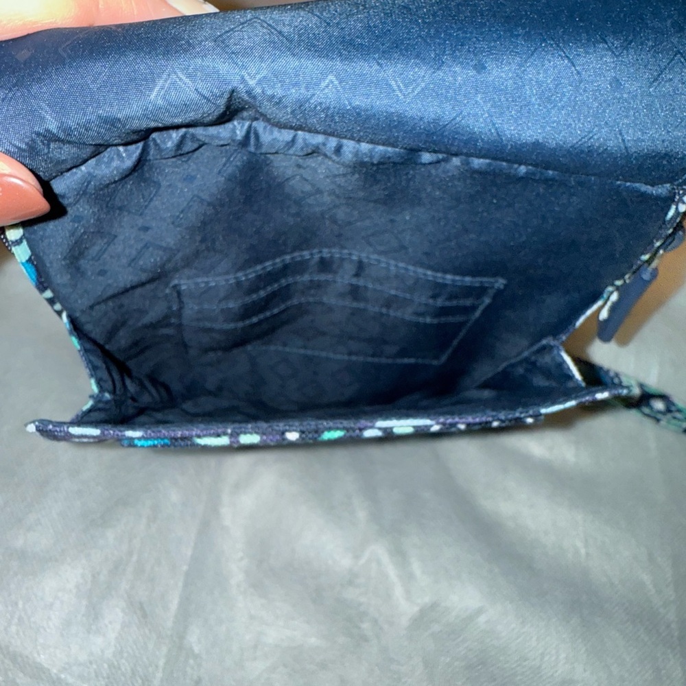 Vera Bradley Teal and Navy Patterned Crossbody Bag w/coin pouch. - Picture 6 of 14